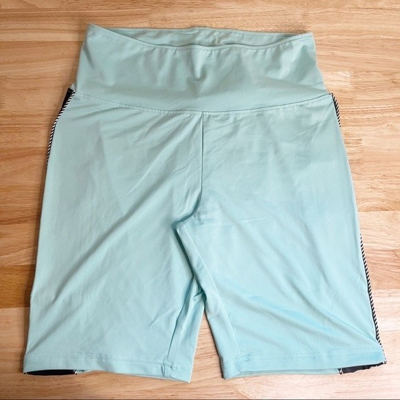 NWT Kappa x Juicy Couture Biker Shorts Green Logo Tape Size M - Picture 3 of 7